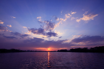 i dont give a shit的中文意思是什么？